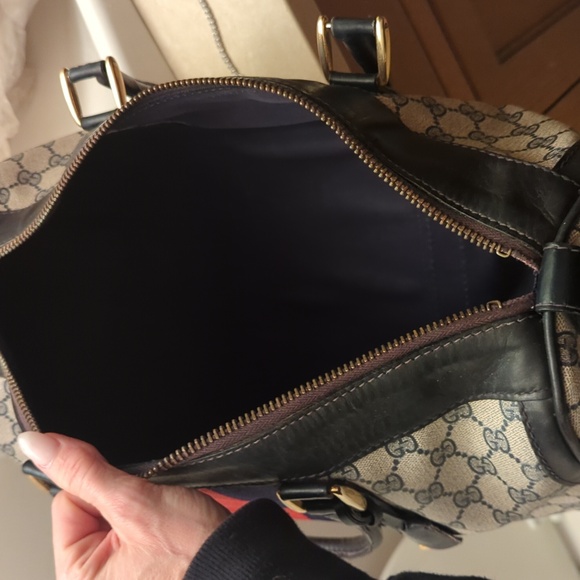 Scarf not included - Picture 8 of 8